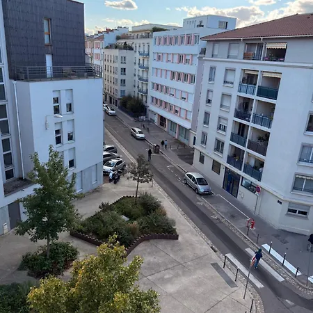 App B * Lyon
